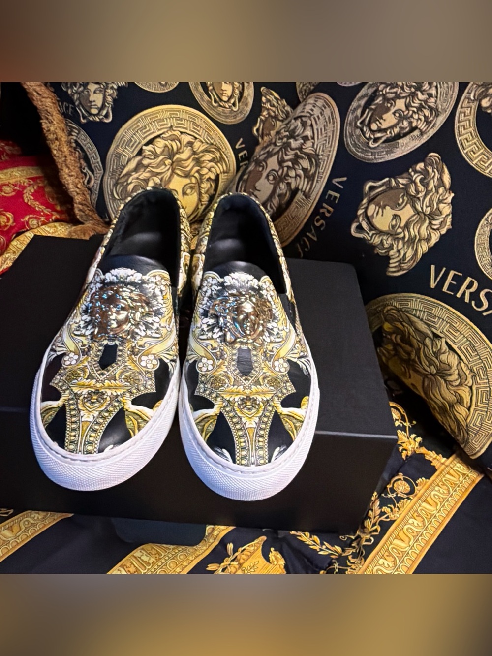 Versace Medusa Black & Gold Slip-On Sneakers size EU 39 US Wms 8.5-9